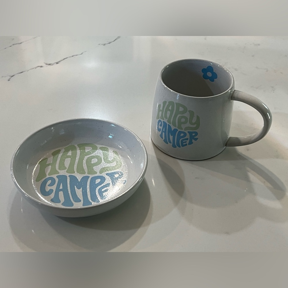 NWT  Mug- Happy Camper Flower Plate Set